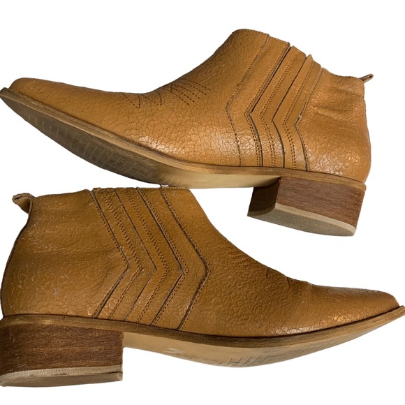 Anthropologie Kaanas Distressed Leather Booties - Picture 3 of 9